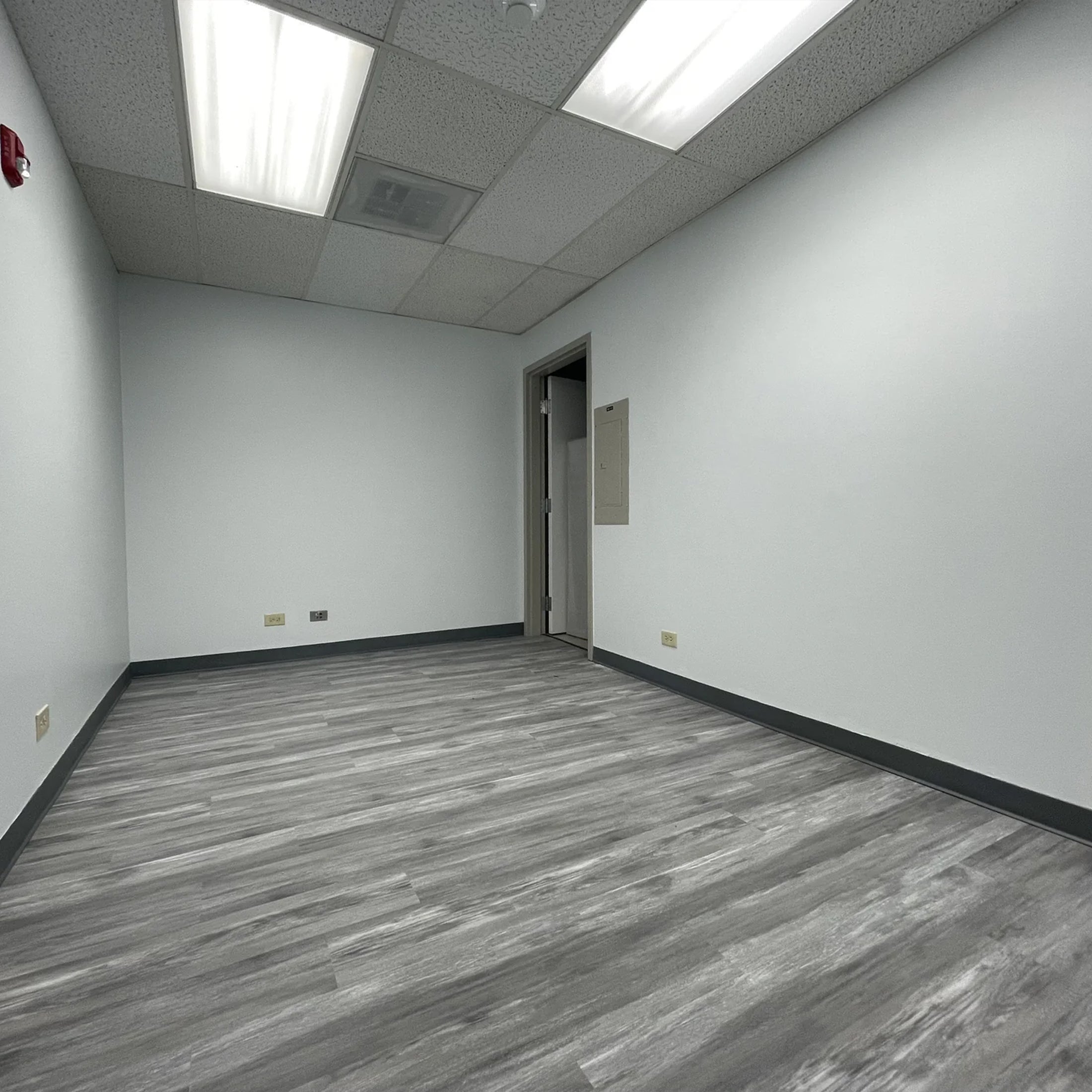 Office 5 Room Rental Daily